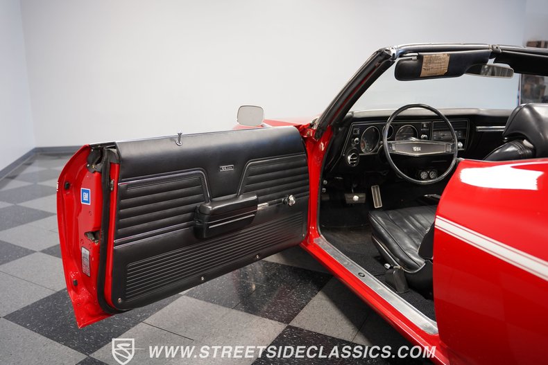 Unknown-Chevelle-1969-Red-Black-40