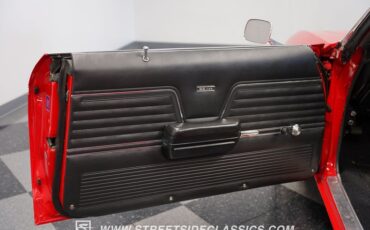 Unknown-Chevelle-1969-Red-Black-41