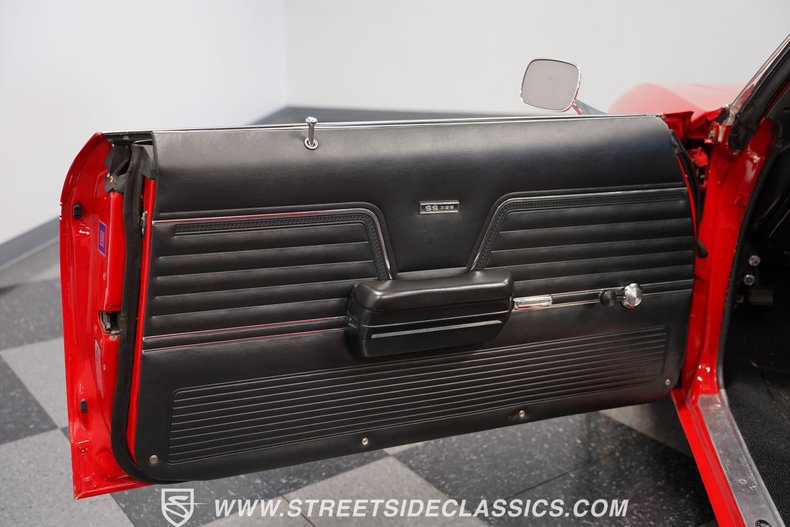 Unknown-Chevelle-1969-Red-Black-41
