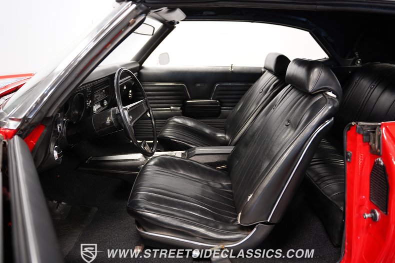 Unknown-Chevelle-1969-Red-Black-42