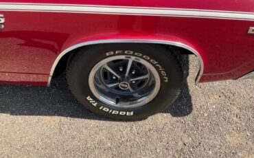 Unknown-Chevelle-1969-Red-White-1