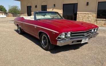 Unknown-Chevelle-1969-Red-White-14
