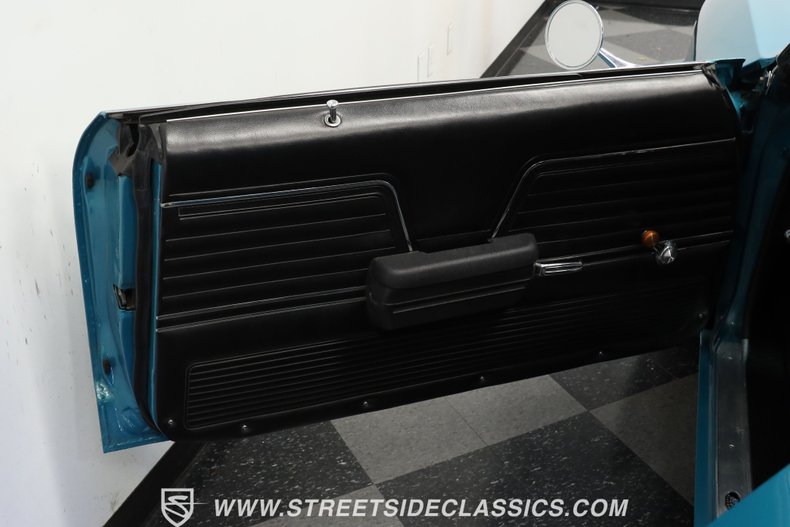 Unknown-Chevelle-1969-Turquoise-Metallic-Black-40