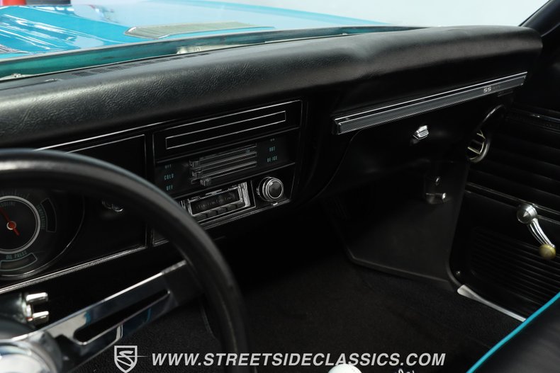 Unknown-Chevelle-1969-Turquoise-Metallic-Black-46