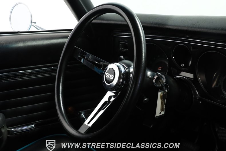 Unknown-Chevelle-1969-Turquoise-Metallic-Black-6