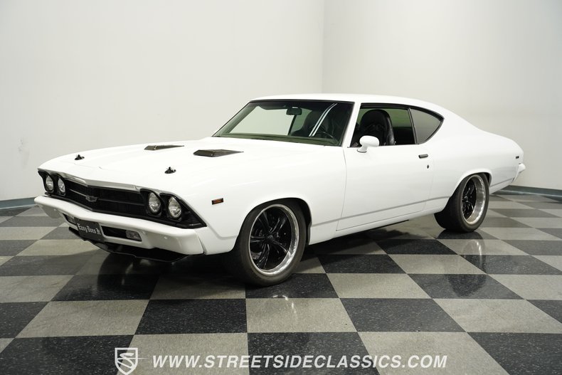 Unknown-Chevelle-1969-White-Black-12