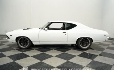 Unknown-Chevelle-1969-White-Black-14