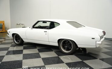 Unknown-Chevelle-1969-White-Black-15