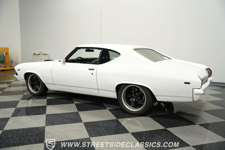 Unknown-Chevelle-1969-White-Black-15