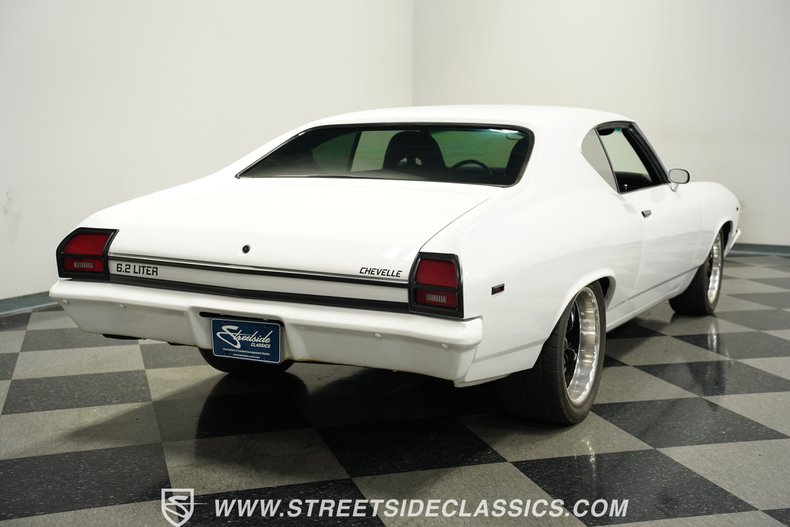 Unknown-Chevelle-1969-White-Black-18