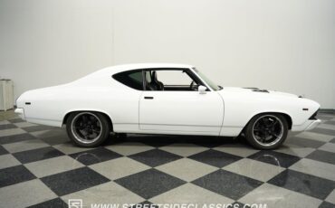 Unknown-Chevelle-1969-White-Black-23