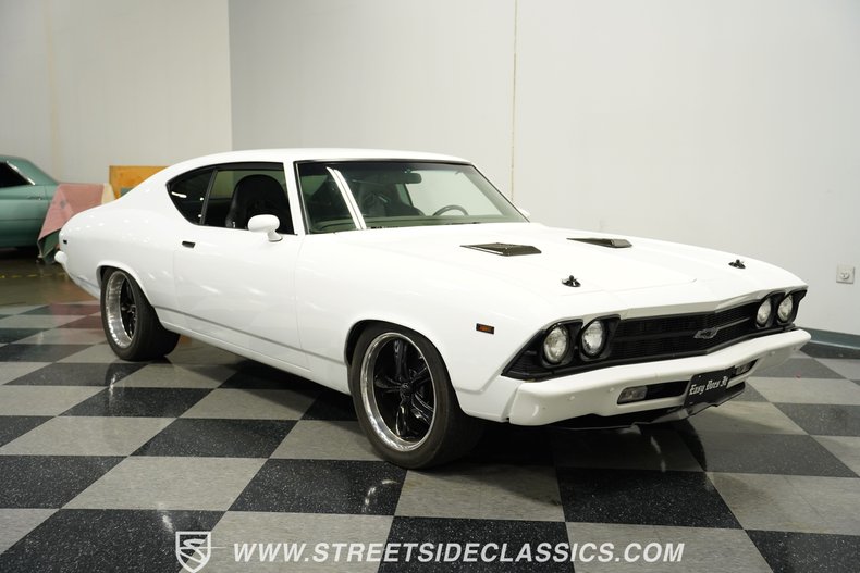 Unknown-Chevelle-1969-White-Black-25