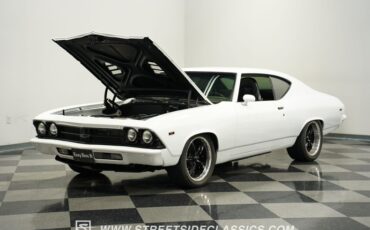 Unknown-Chevelle-1969-White-Black-38
