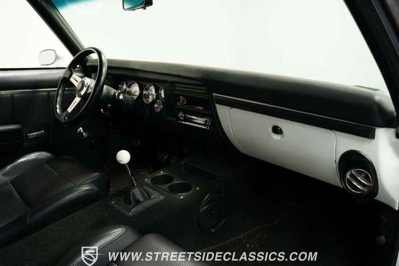 Unknown-Chevelle-1969-White-Black-6