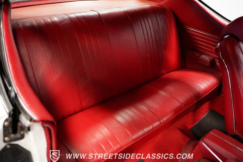 Unknown-Chevelle-1969-White-Red-10