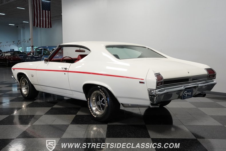 Unknown-Chevelle-1969-White-Red-13