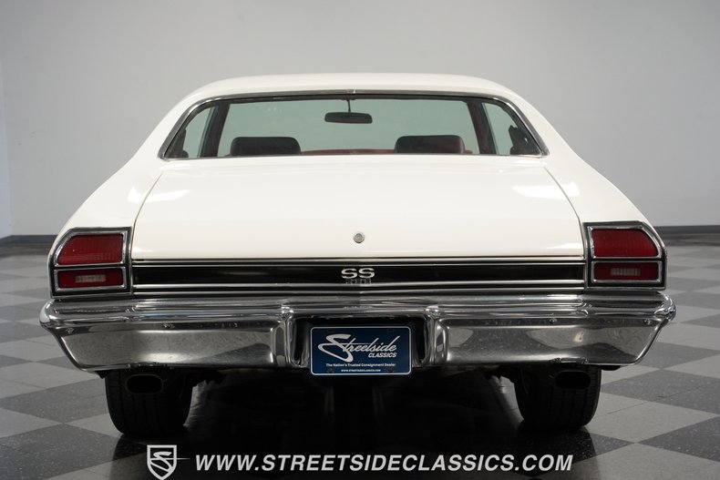 Unknown-Chevelle-1969-White-Red-15