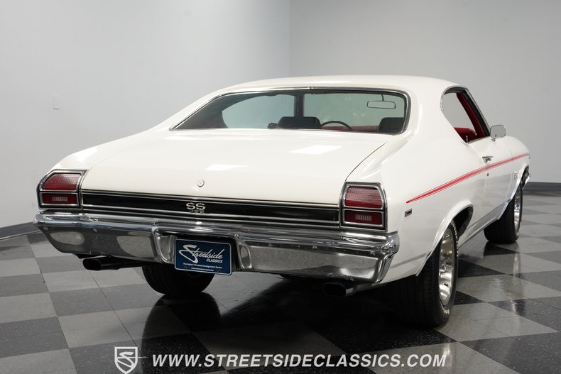 Unknown-Chevelle-1969-White-Red-16