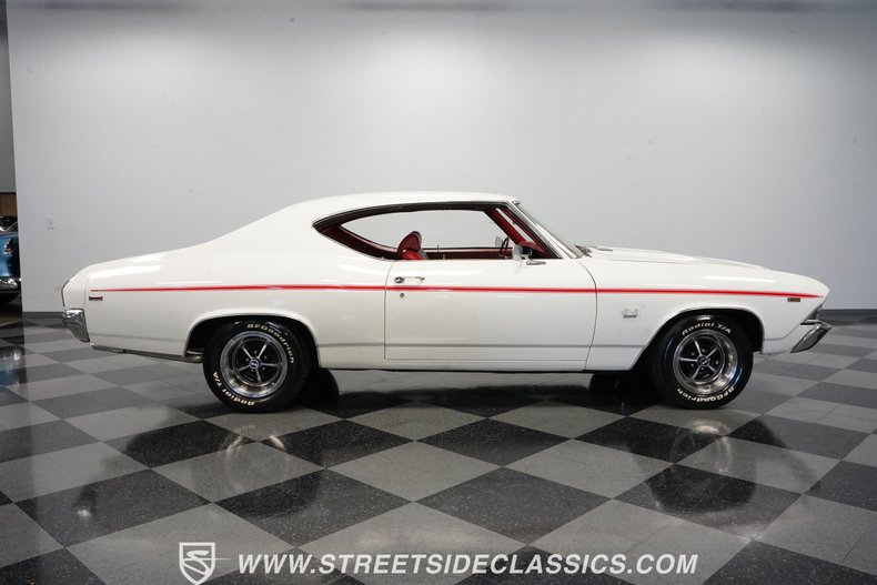 Unknown-Chevelle-1969-White-Red-18