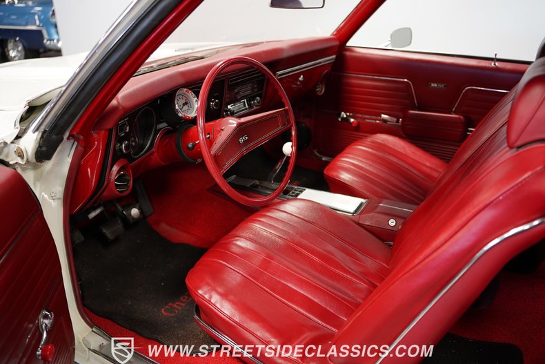 Unknown-Chevelle-1969-White-Red-2