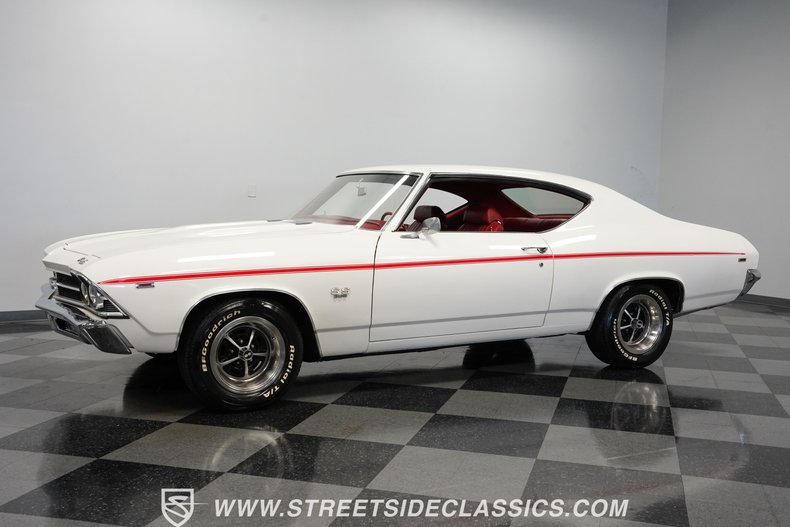 Unknown-Chevelle-1969-White-Red-3