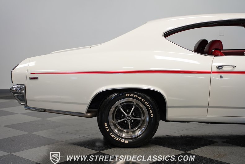 Unknown-Chevelle-1969-White-Red-33