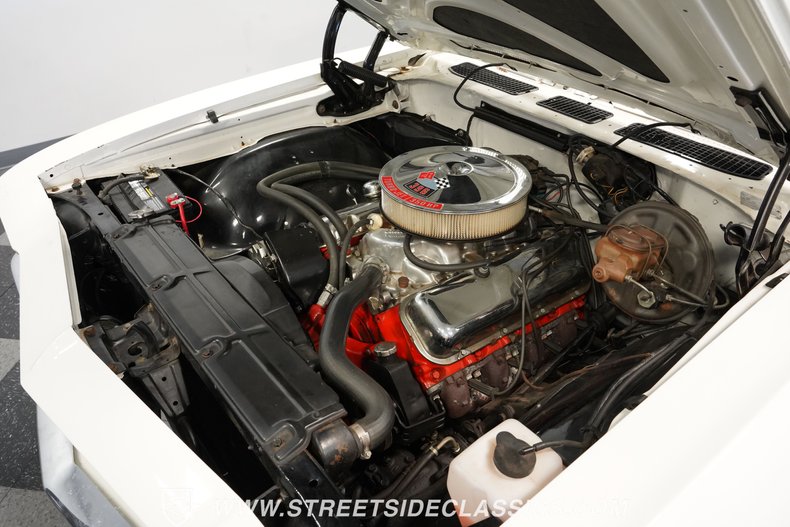 Unknown-Chevelle-1969-White-Red-35