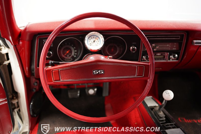 Unknown-Chevelle-1969-White-Red-42