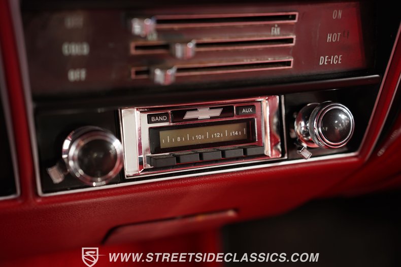 Unknown-Chevelle-1969-White-Red-46