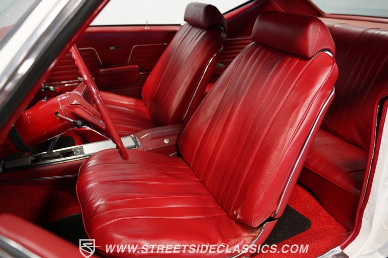Unknown-Chevelle-1969-White-Red-49