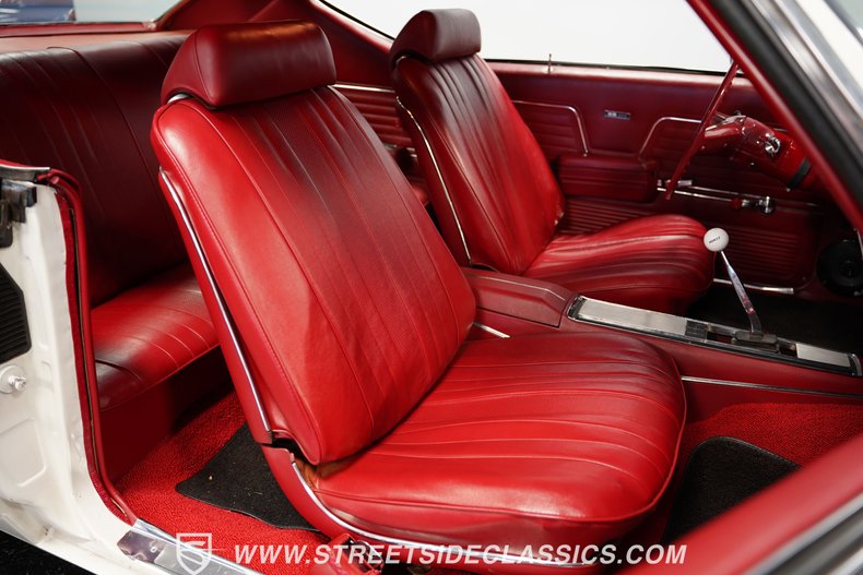 Unknown-Chevelle-1969-White-Red-5