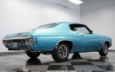 Unknown-Chevelle-1970-Astro-Blue-Black-11