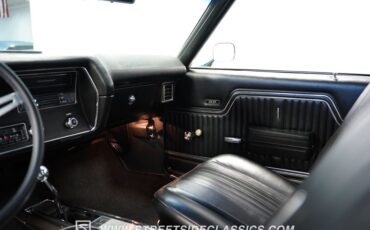 Unknown-Chevelle-1970-Astro-Blue-Black-13