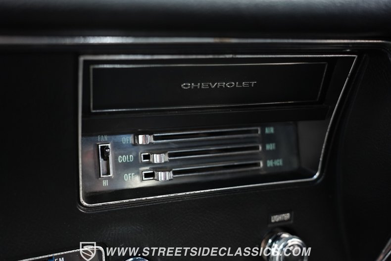 Unknown-Chevelle-1970-Astro-Blue-Black-17