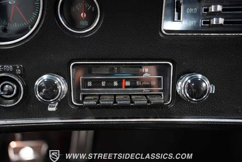 Unknown-Chevelle-1970-Astro-Blue-Black-18