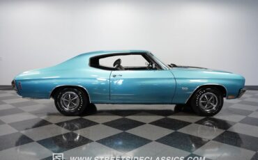 Unknown-Chevelle-1970-Astro-Blue-Black-22