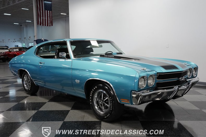 Unknown-Chevelle-1970-Astro-Blue-Black-24