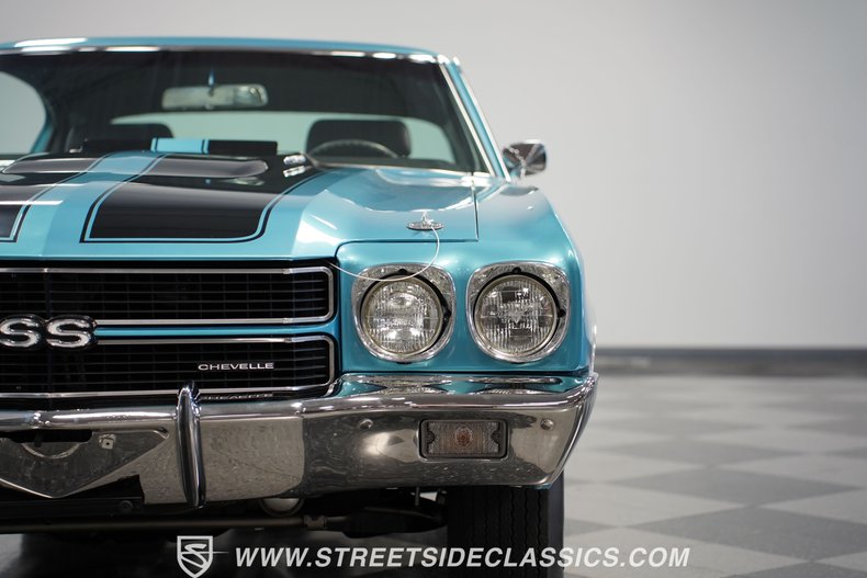 Unknown-Chevelle-1970-Astro-Blue-Black-28