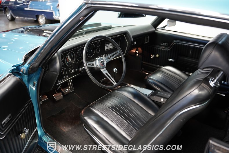 Unknown-Chevelle-1970-Astro-Blue-Black-3