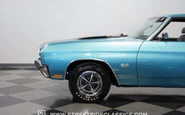 Unknown-Chevelle-1970-Astro-Blue-Black-31