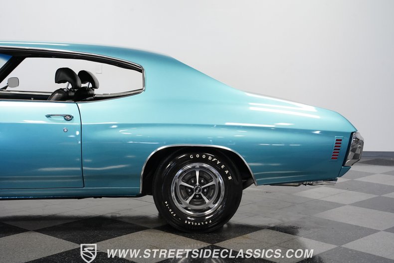 Unknown-Chevelle-1970-Astro-Blue-Black-32