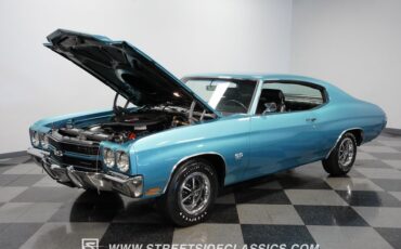 Unknown-Chevelle-1970-Astro-Blue-Black-36