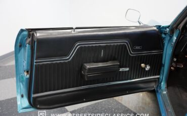 Unknown-Chevelle-1970-Astro-Blue-Black-42