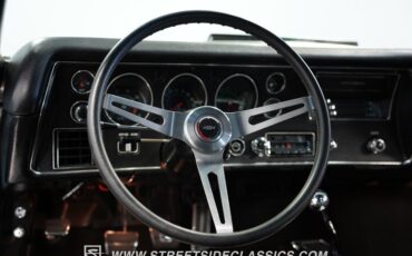 Unknown-Chevelle-1970-Astro-Blue-Black-44