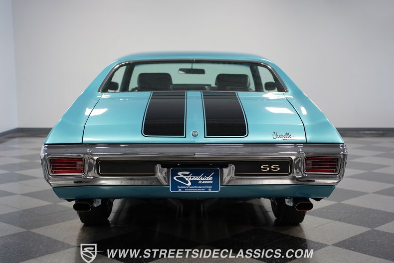 Unknown-Chevelle-1970-Astro-Blue-Black-46