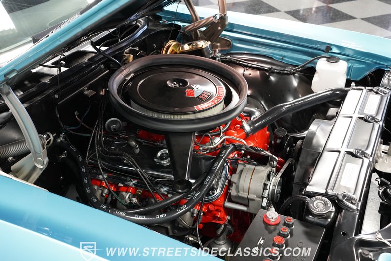 Unknown-Chevelle-1970-Astro-Blue-Black-47