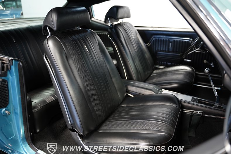 Unknown-Chevelle-1970-Astro-Blue-Black-48