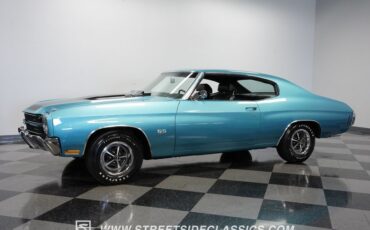 Unknown-Chevelle-1970-Astro-Blue-Black-5