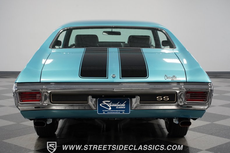 Unknown-Chevelle-1970-Astro-Blue-Black-9