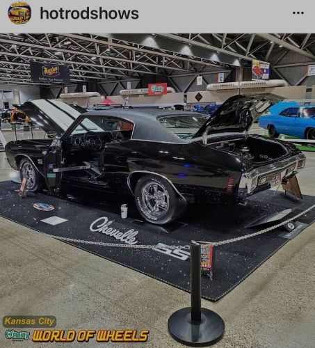 Unknown-Chevelle-1970-BlackWhite-Stripes-Black-2